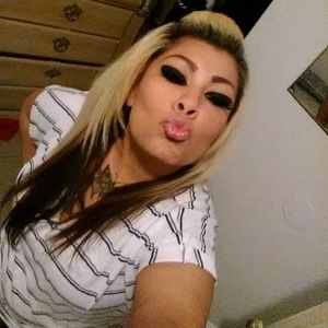 Meet your Posher, Cynthia